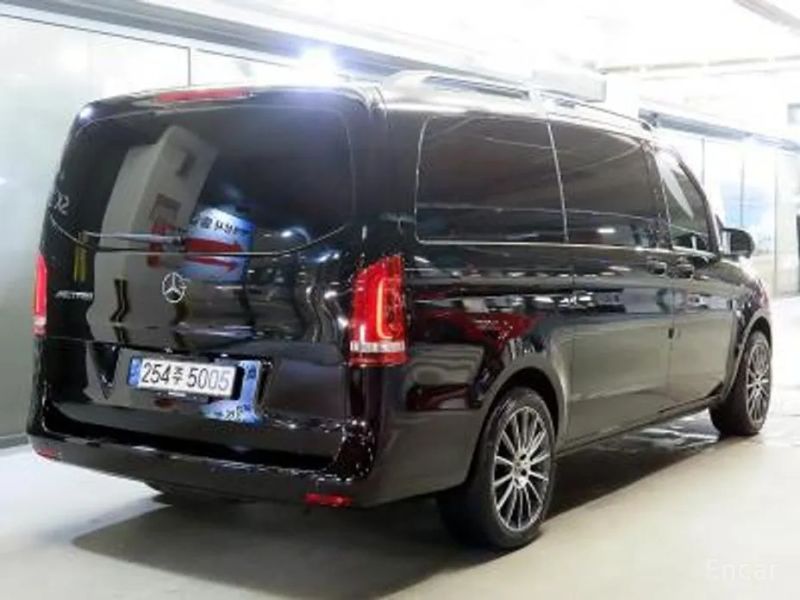 Mercedes-Benz V-Class