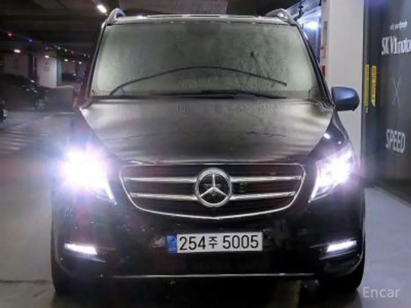 Mercedes-Benz V-Class