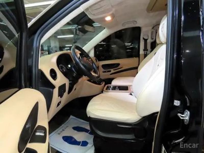 Mercedes-Benz V-Class