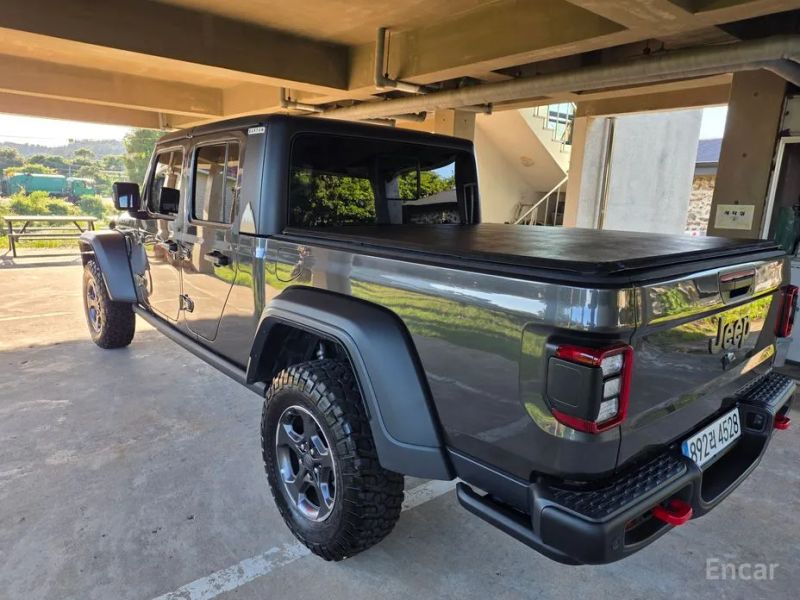 Jeep gladiator