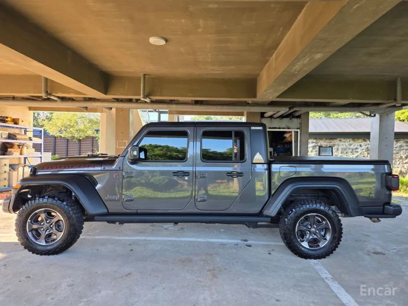 Jeep gladiator