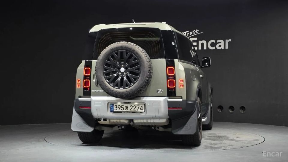 Land Rover Defender