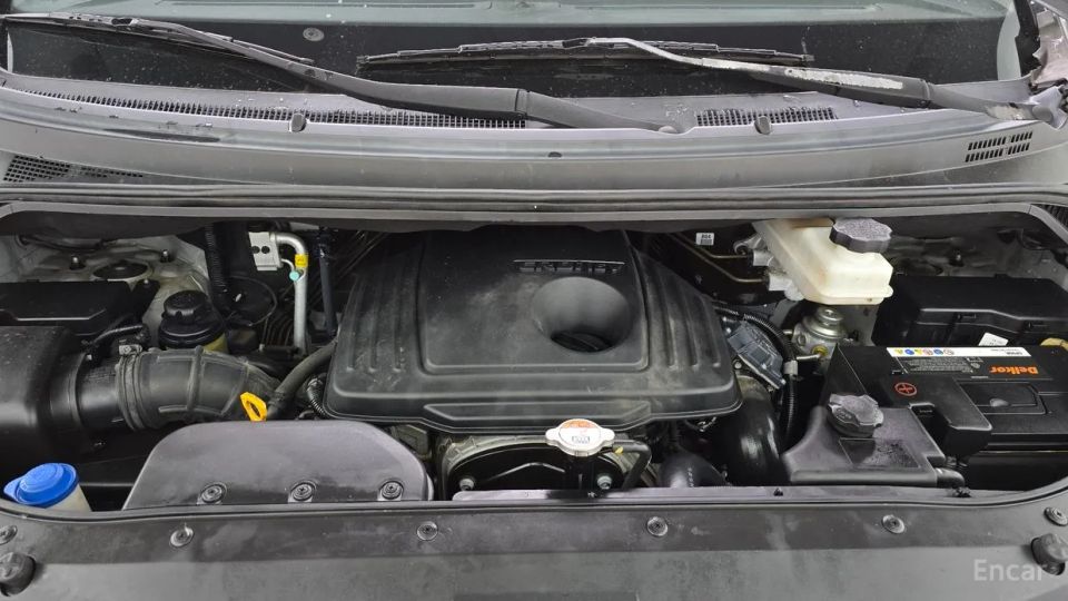Hyundai Starex