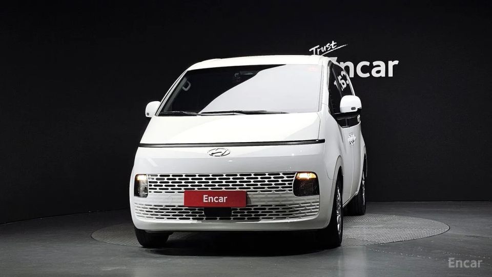 Hyundai Staria