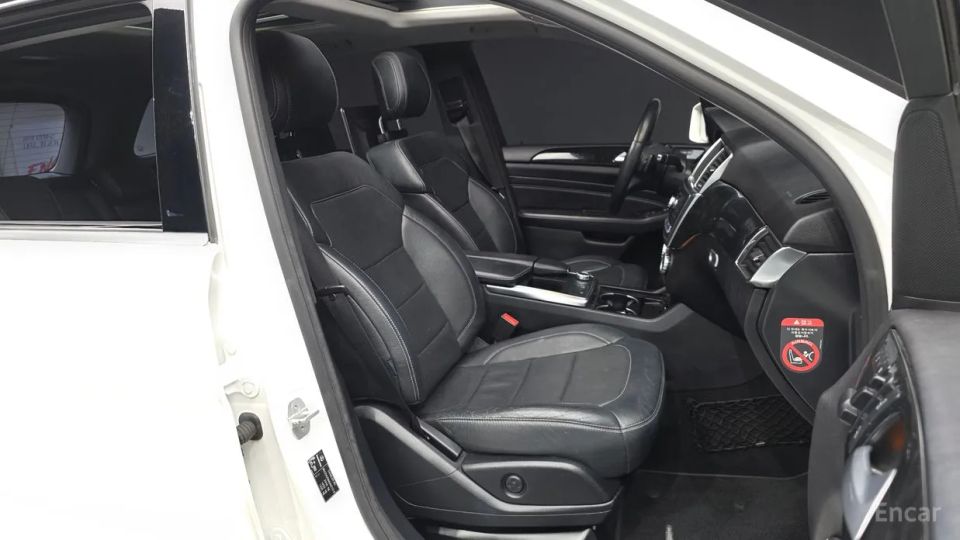 Mercedes-Benz M-class