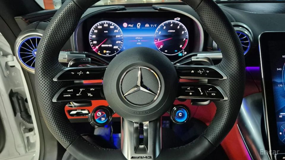 Mercedes-Benz SL-Class