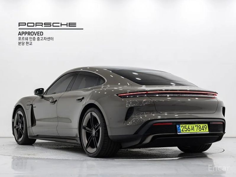 Porsche Taycan