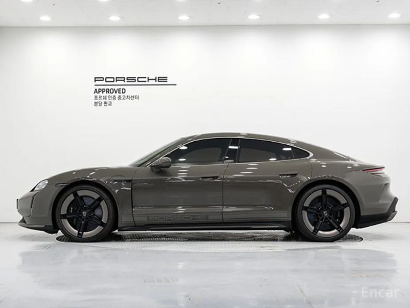 Porsche Taycan