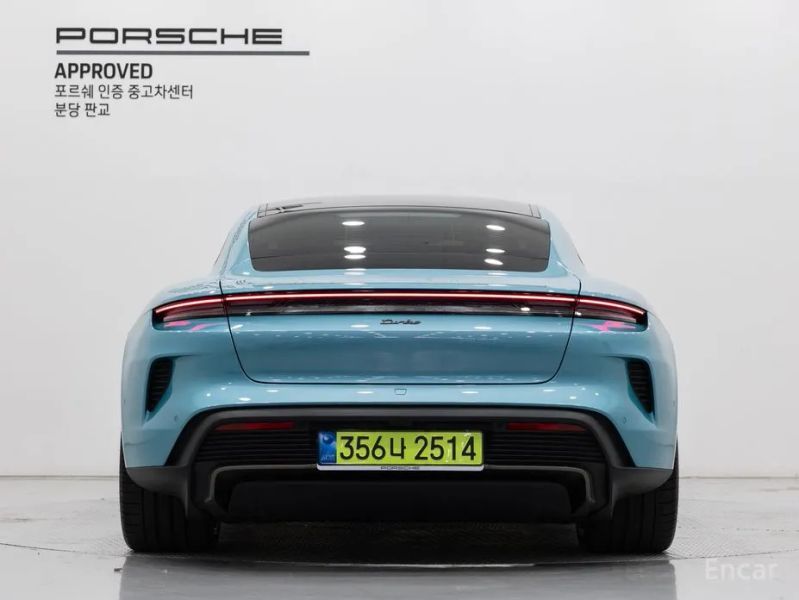 Porsche Taycan
