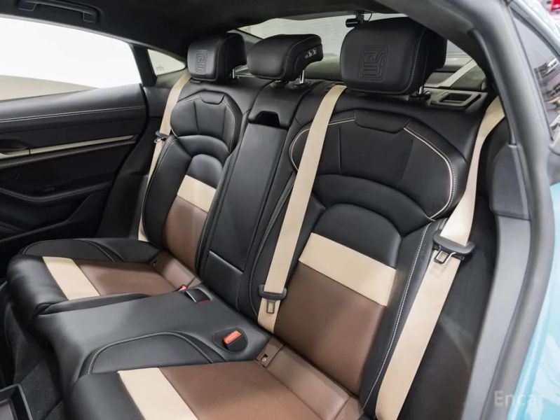 Porsche Taycan