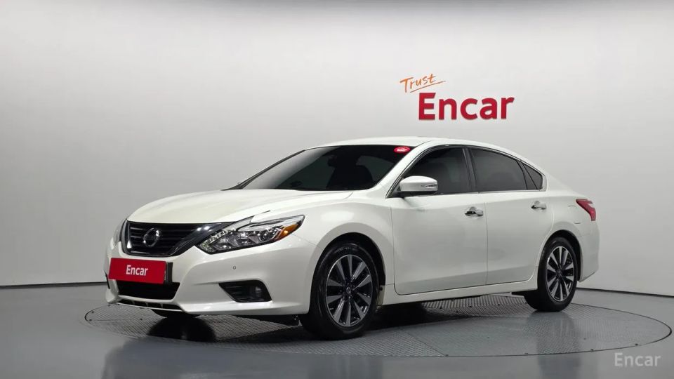 Nissan altima
