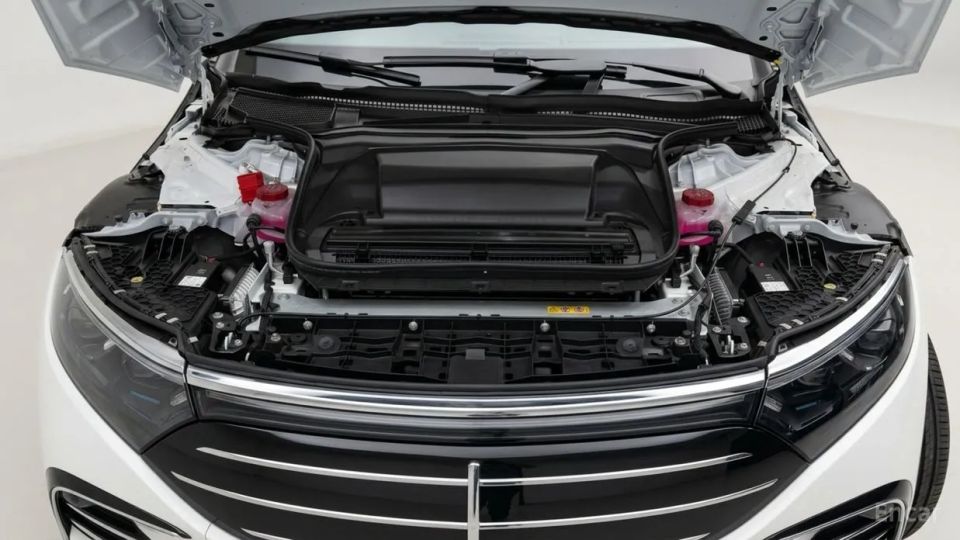 Mercedes-Benz EQS