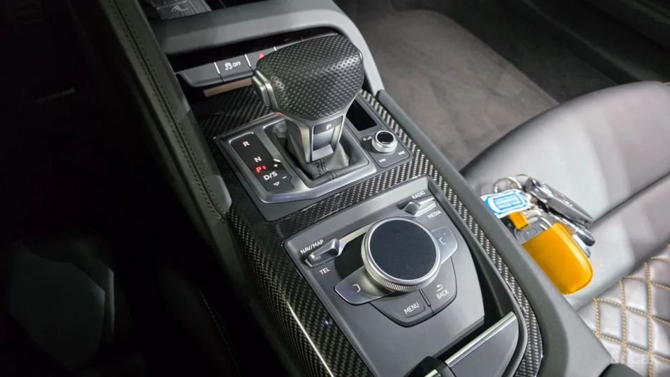 Audi R8