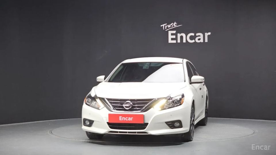 Nissan altima