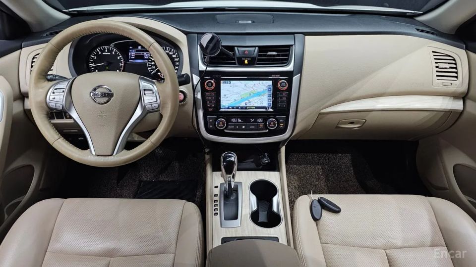 Nissan altima