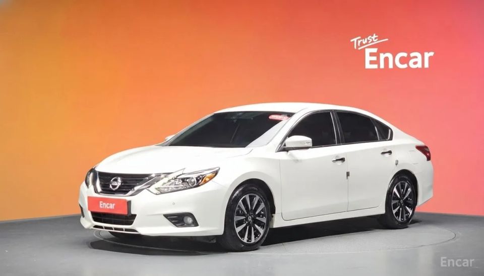 Nissan altima