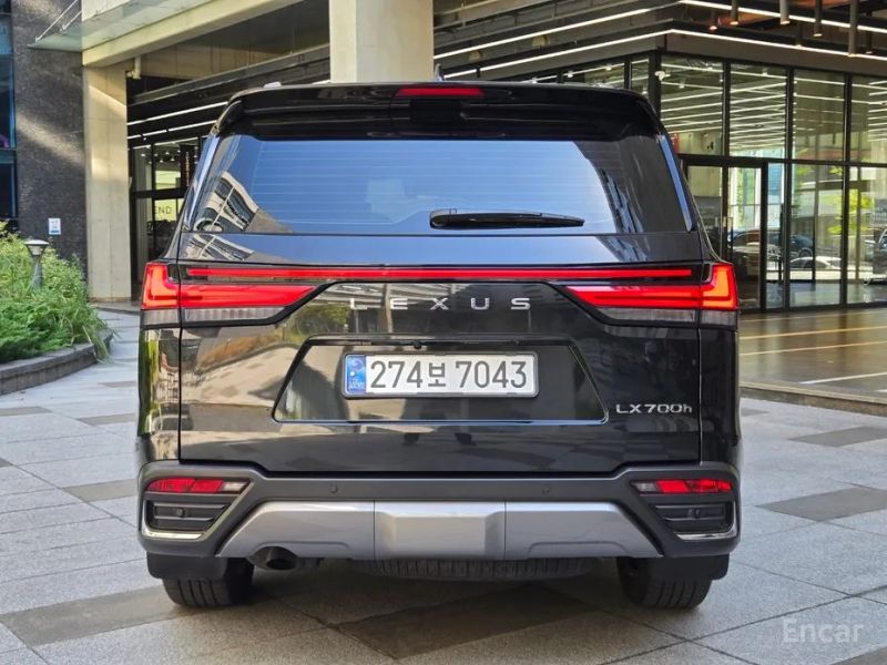 Lexus LX