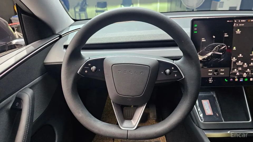 Tesla model-y