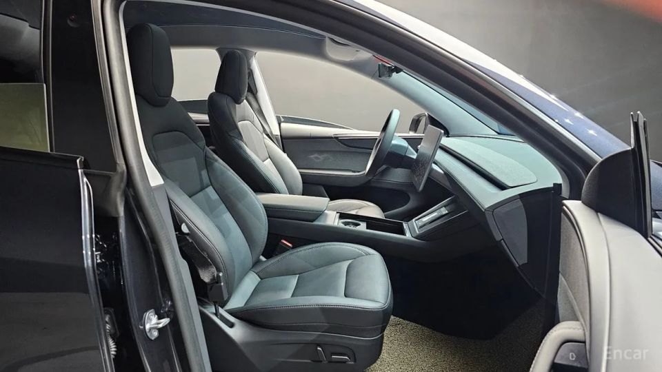Tesla model-y