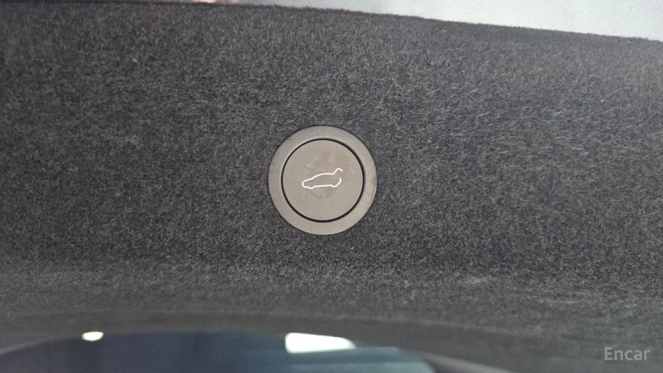Tesla model-y