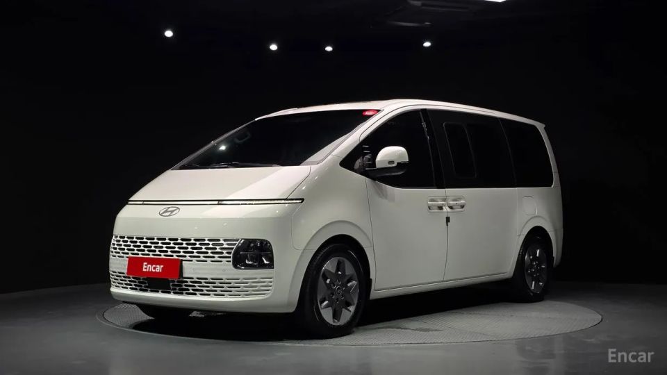 Hyundai Staria
