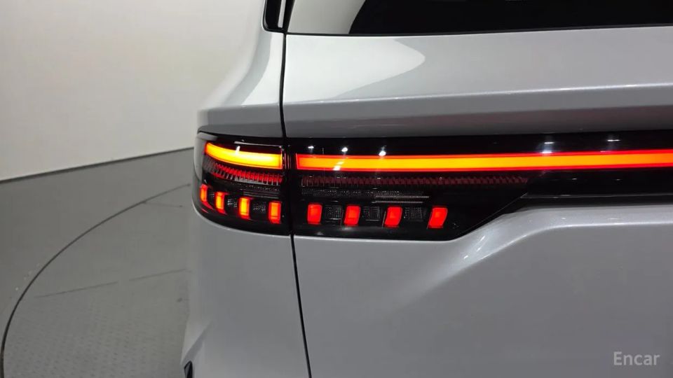 Renault-KoreaSamsung Grand Koleos