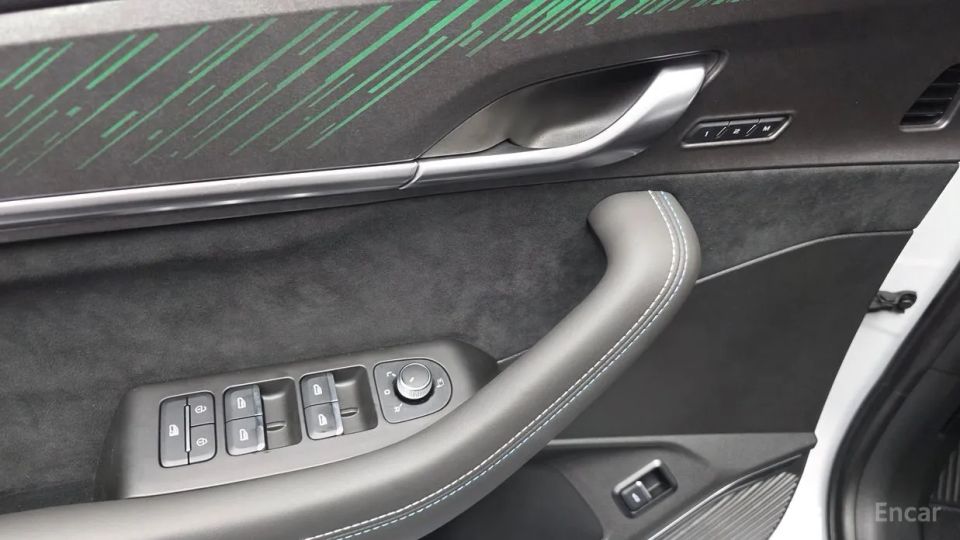 Renault-KoreaSamsung Grand Koleos