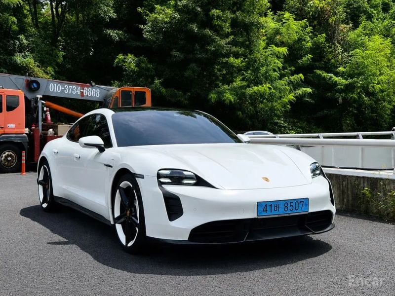 Porsche Taycan