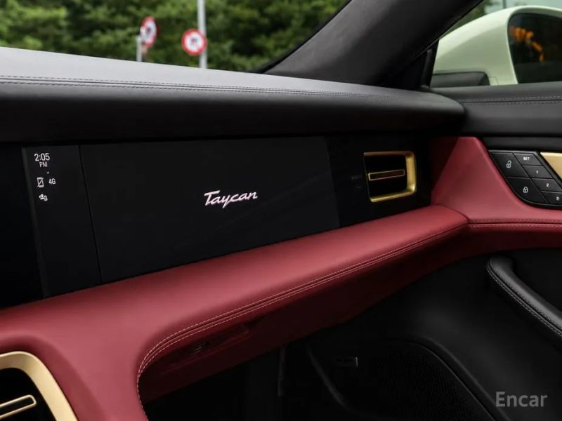 Porsche Taycan