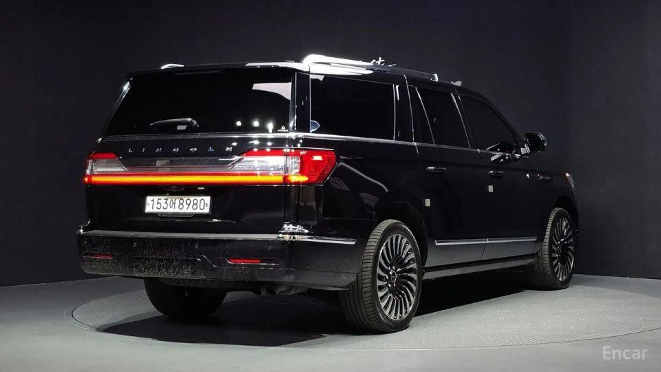 Lincoln Navigator
