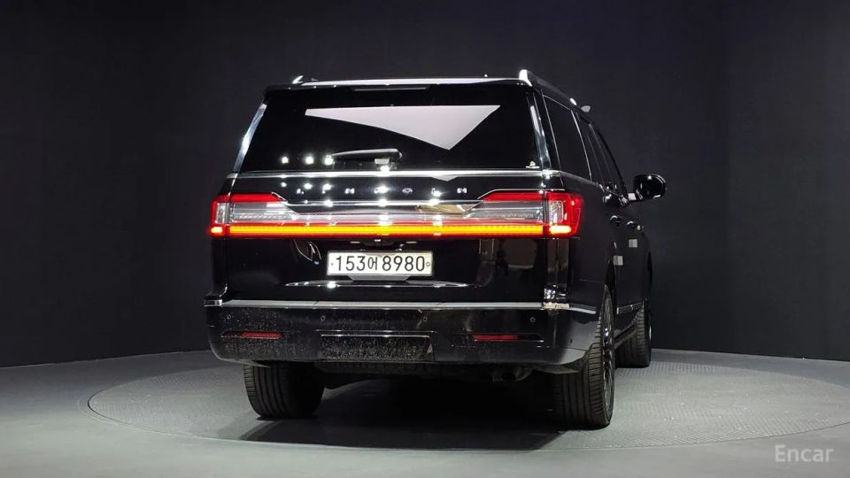 Lincoln Navigator