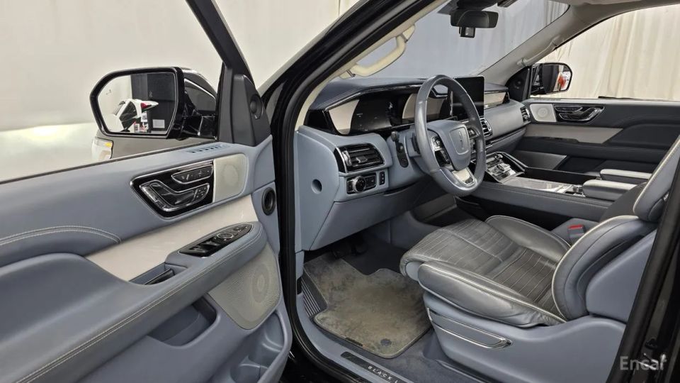 Lincoln Navigator