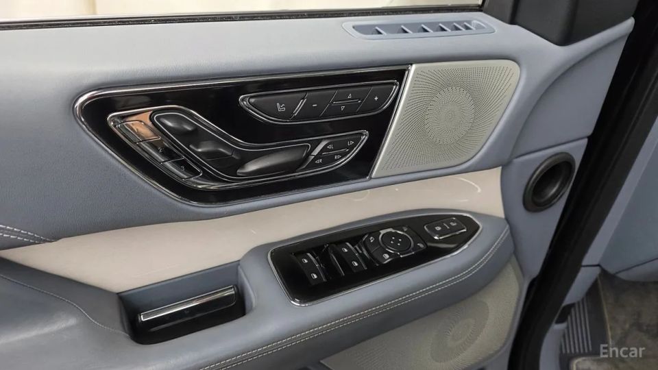 Lincoln Navigator