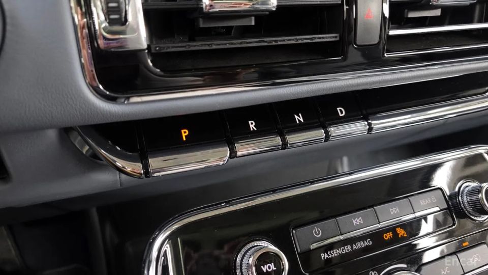 Lincoln Navigator