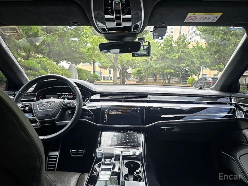 Audi S8