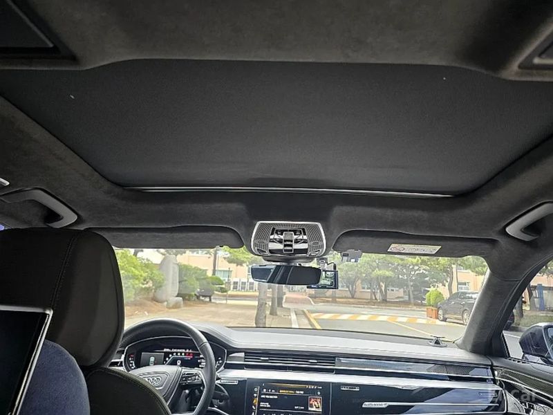 Audi S8
