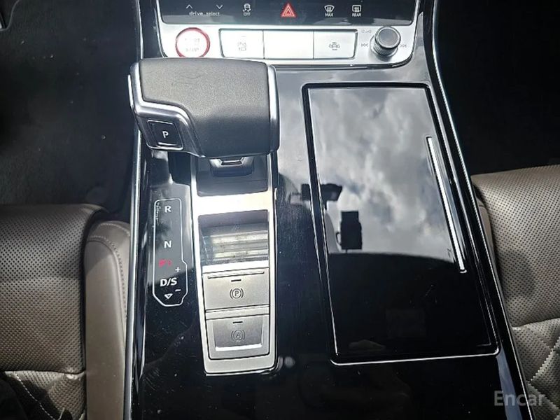 Audi S8