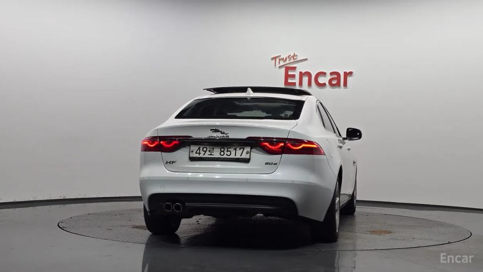 Jaguar xf
