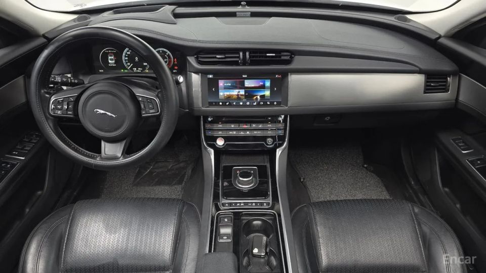Jaguar xf