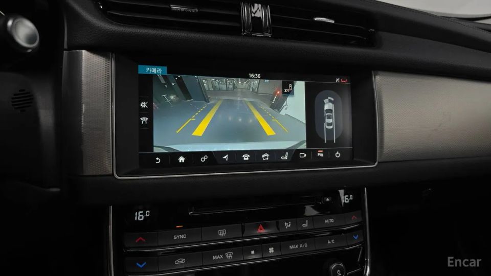 Jaguar xf
