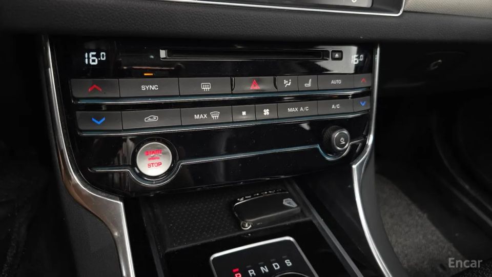 Jaguar xf