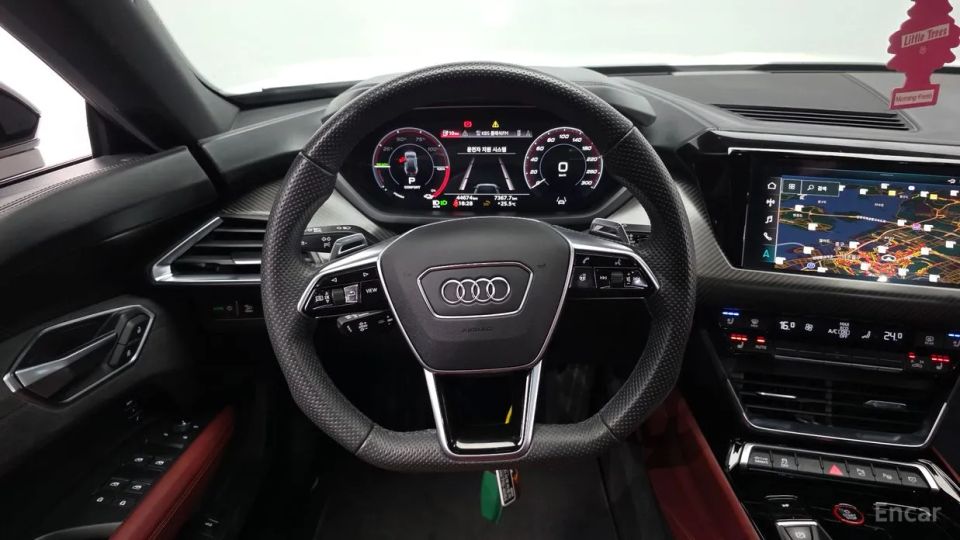 Audi E-tron GT