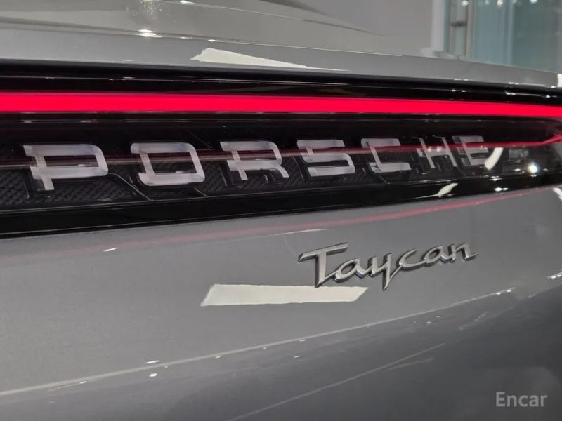 Porsche Taycan