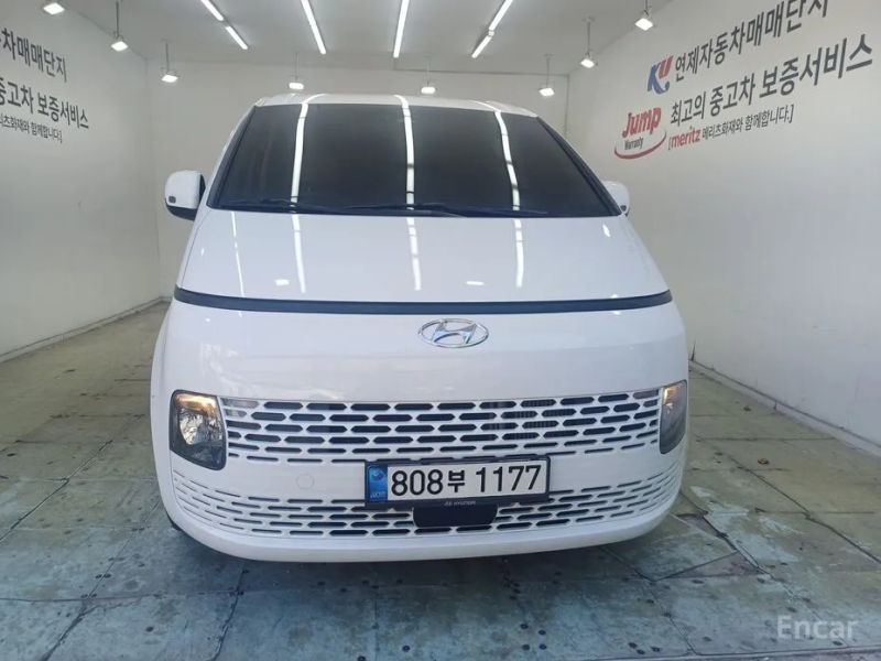 Hyundai Staria