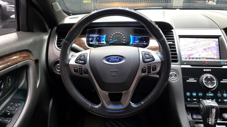 Ford Taurus
