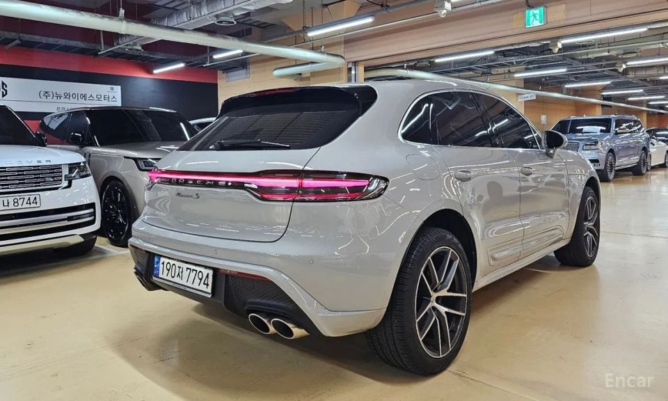 Porsche Macan