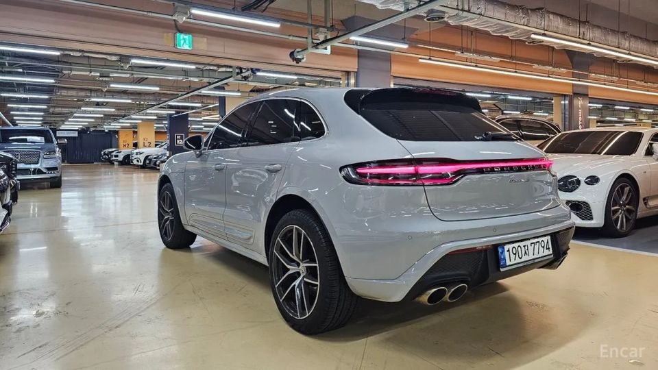 Porsche Macan