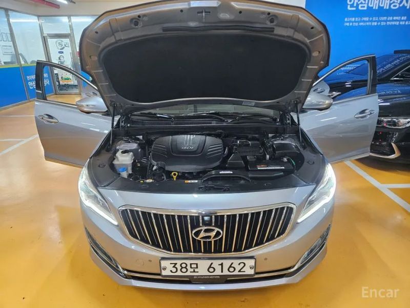 Hyundai Aslan