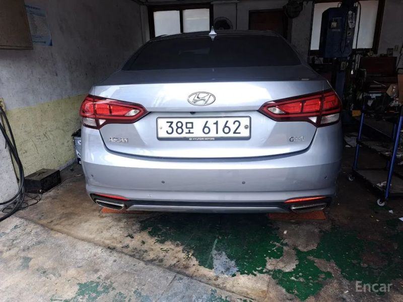 Hyundai Aslan