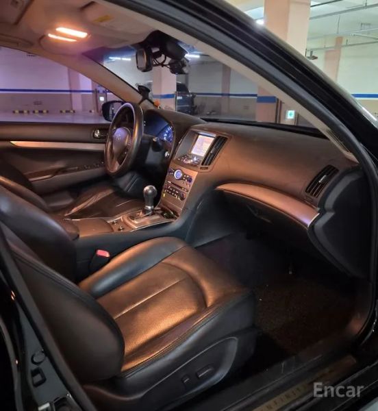 Infiniti G